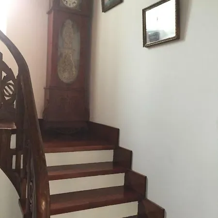 Casa Os Loureiros * Muros