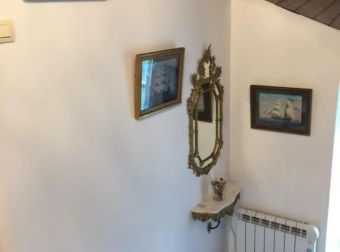 Casa Os Loureiros Feriehus Muros