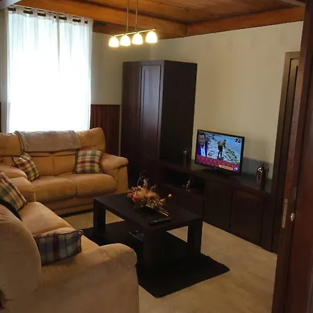Casa Os Loureiros *